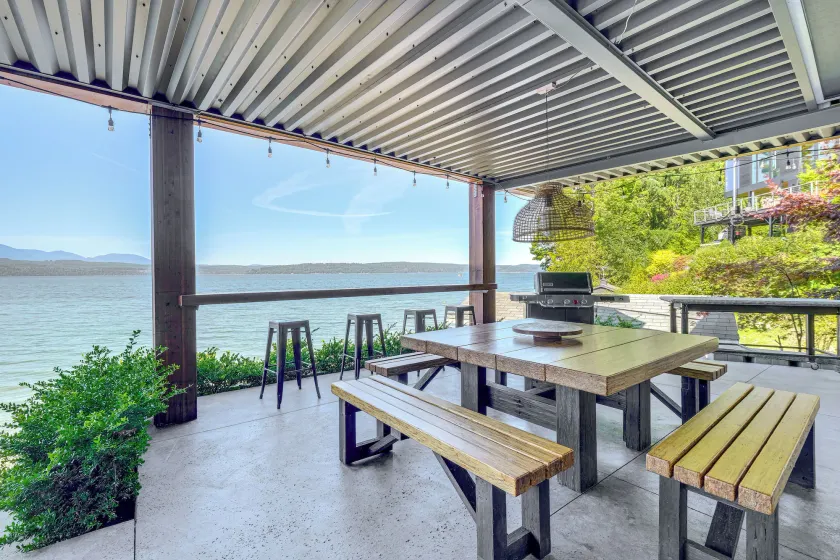 Bayfront Home w/ Private Beach in Poulsbo! - Image 1