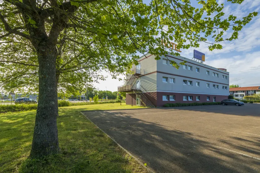 Hôtel Cerise Auxerre - Image 1