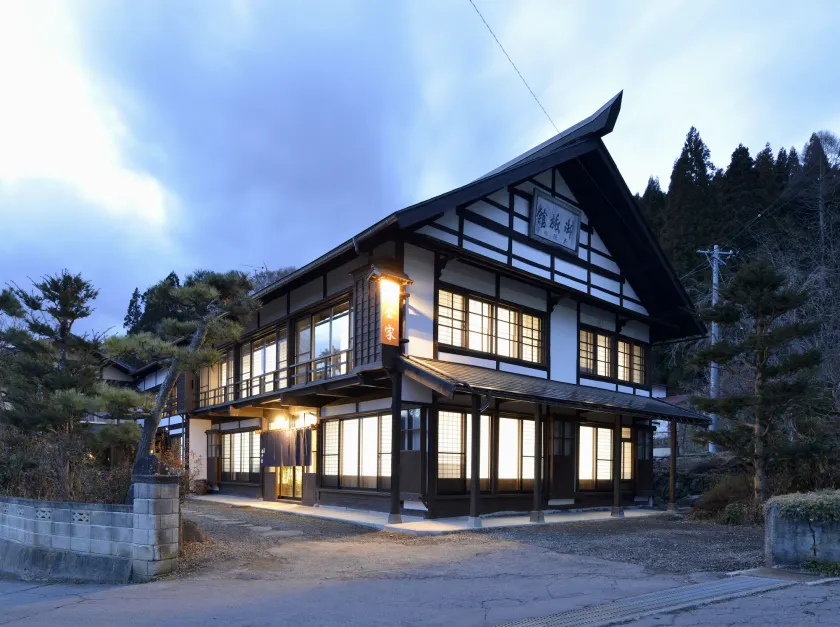 Yadoya Shiroganeya Limited to one group per day (2 to 8 people) Fully booked traditional building inn Traditional culture experience - Image 1
