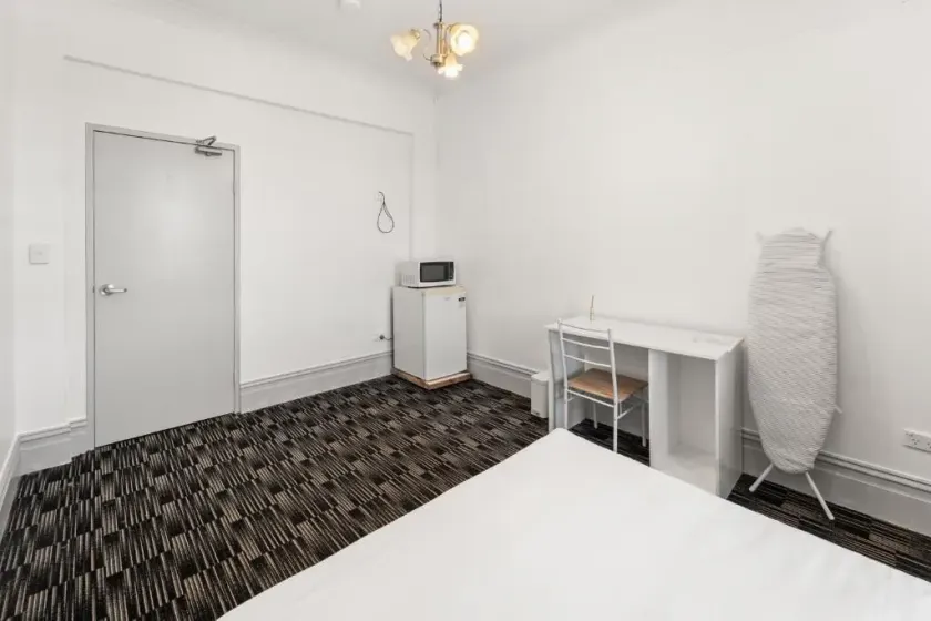 Olympic Paddington Budget Hotel - across Allianz Stadium - Image 1