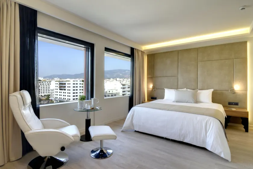 Athens Avenue Hotel - Image 1