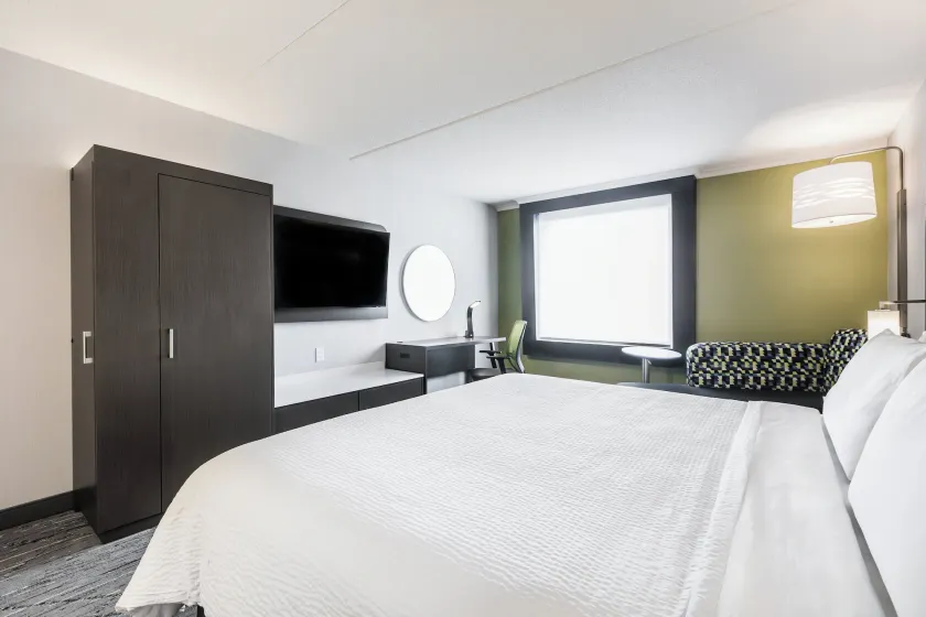 Holiday Inn Express & Suites Toronto Airport South by IHG - Værelse