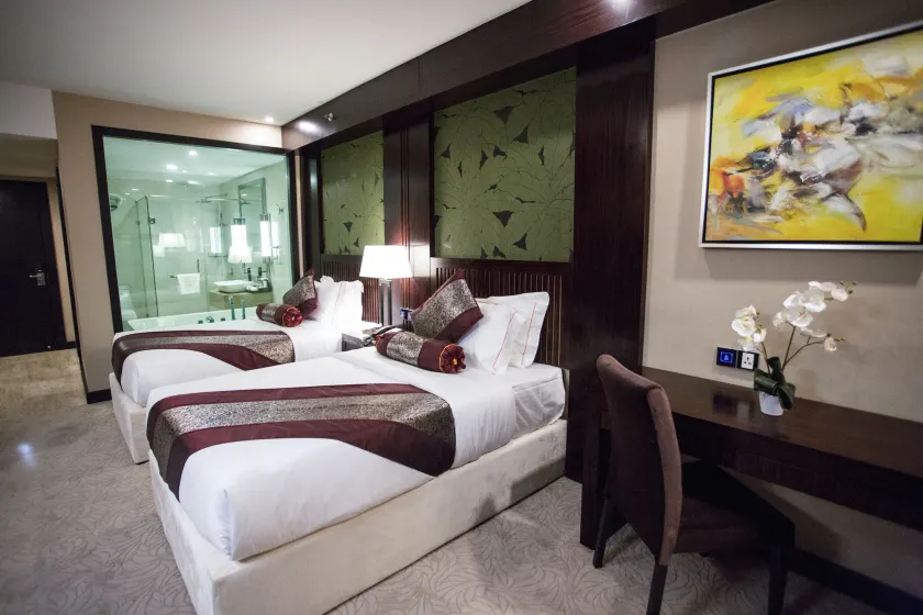 Royale Signature Hotel - Image 1