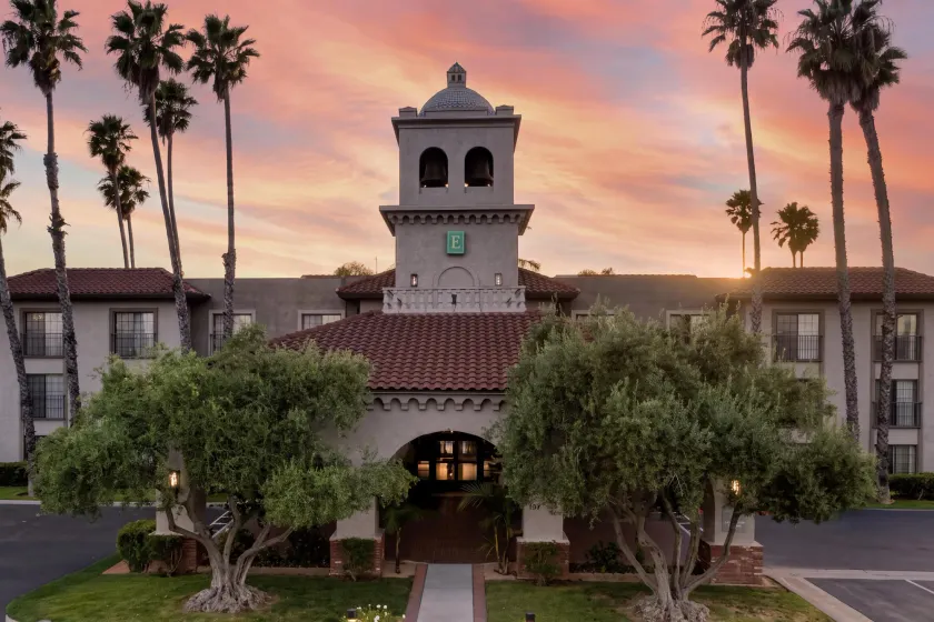 Embassy Suites by Hilton Lompoc Central Coast - Image 1