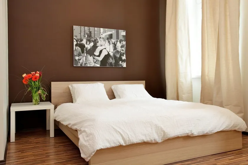 Grampa's Hostel - Image 1
