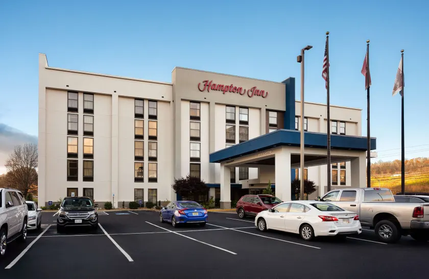 Hampton Inn Bristol - Image 1