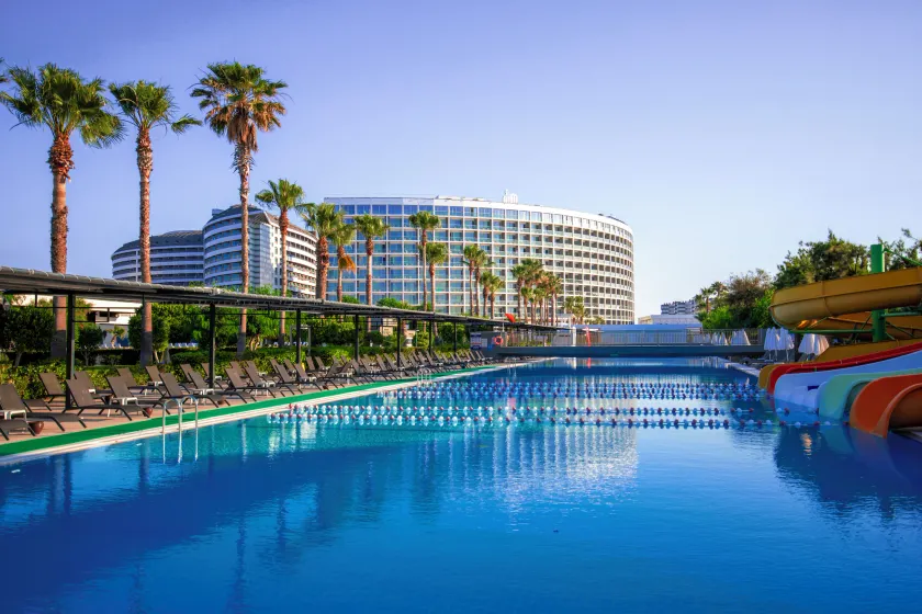 Crystal Centro Pearl Collection - Ultimate All Inclusive - Image 1