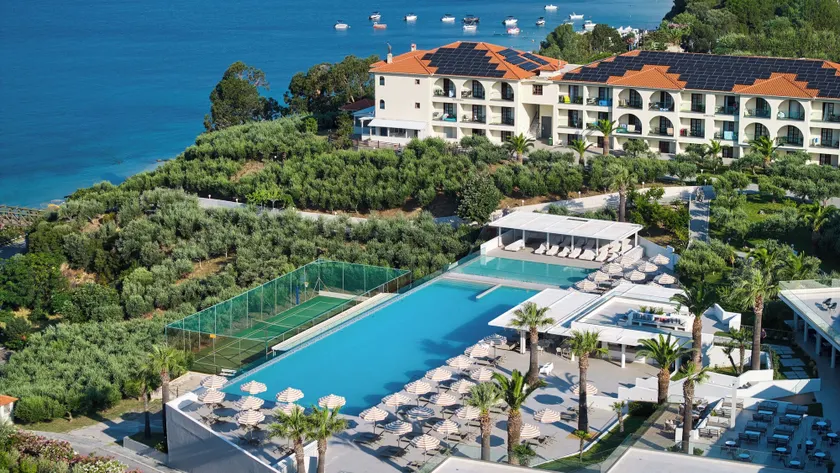 Akrathos Beach Hotel - Image 1