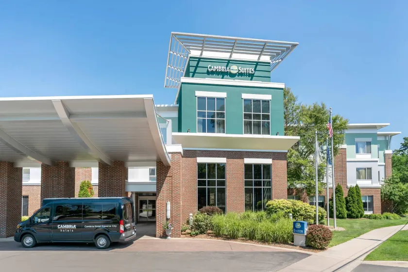 Cambria Hotel Traverse City - Image 1