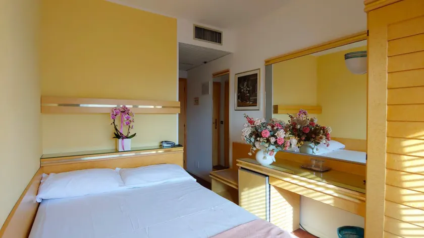 Hotel Antares - Image 1