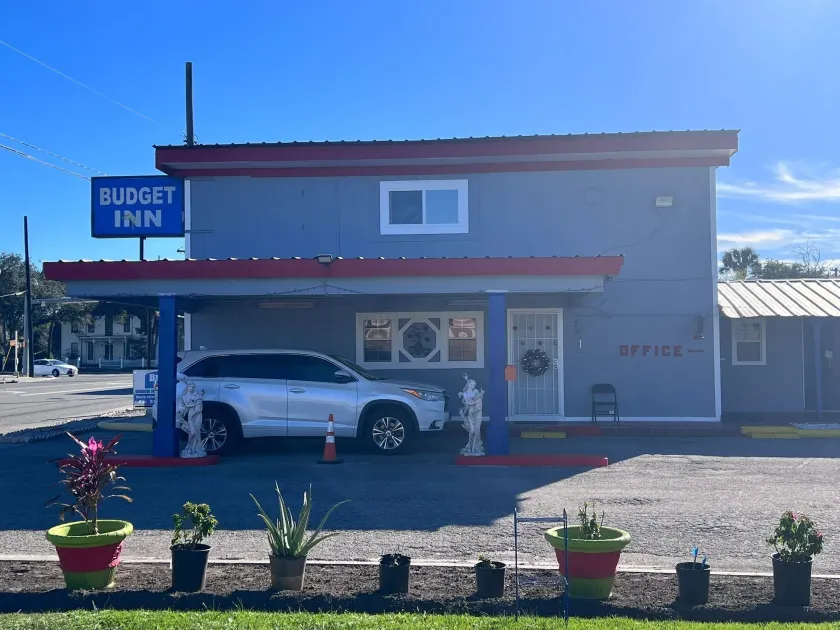 Budget Inn Motel  - Image 1