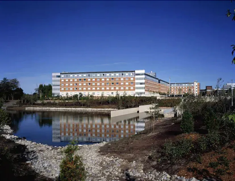 Residence & Conference Centre - Oshawa - Image 1
