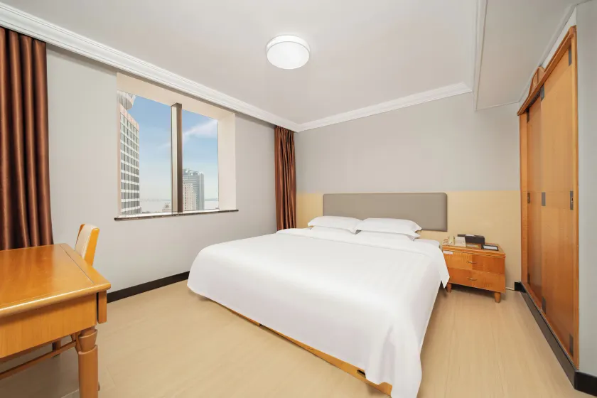 Guangdong Hotel (Zhuhai) - Image 1