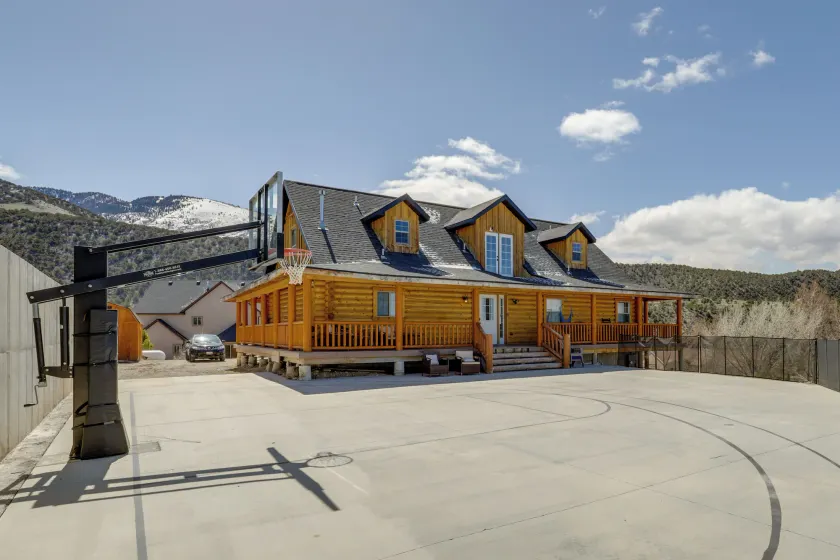 Large Sterling Cabin < 1 Mi to Palisade State Park - Image 1