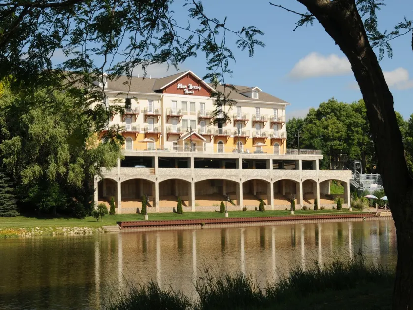 Marv Herzog Hotel - Image 1
