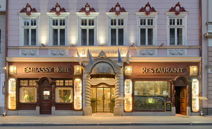 Hotel Embassy - Image 1
