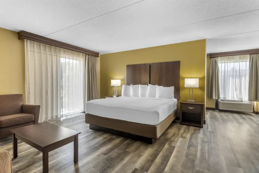 Best Western Plaza Inn - Image 1