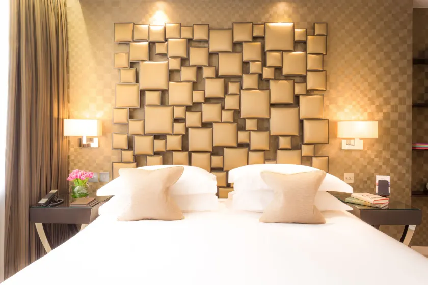 N° Ten Manchester Street Hotel - Image 1