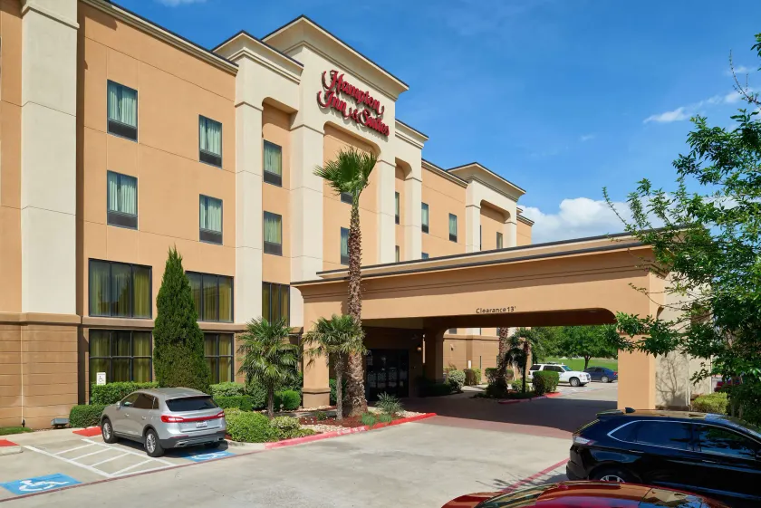 Hampton Inn & Suites Austin South/Buda - Image 1