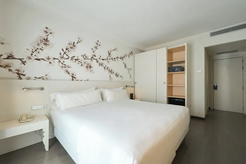 Merveilleuse chambre privée | Proche Place de Catalogne - Image 1