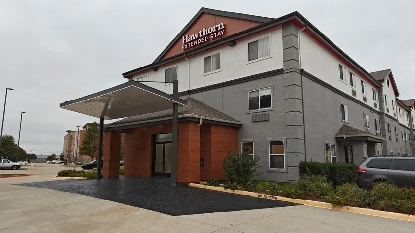 Hawthorn Extended Stay by Wyndham DFW Airport North - Image 1