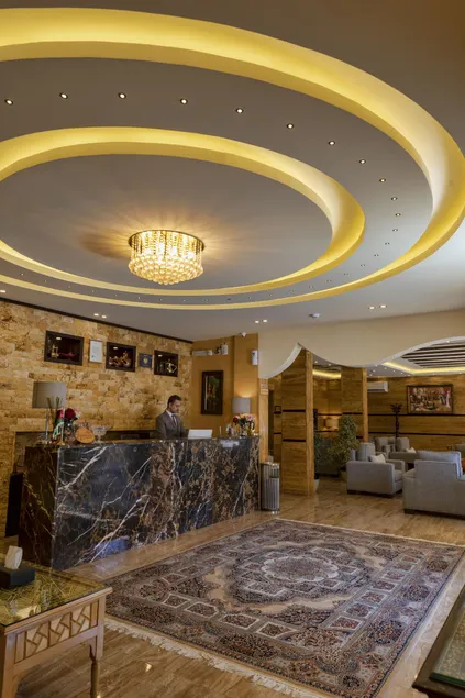 Town Season Hotel - Image 1