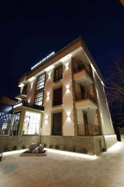 Resiidence Inn Hotel Tirana - Image 1