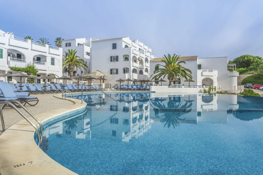 White Sands Beach Club - Image 1