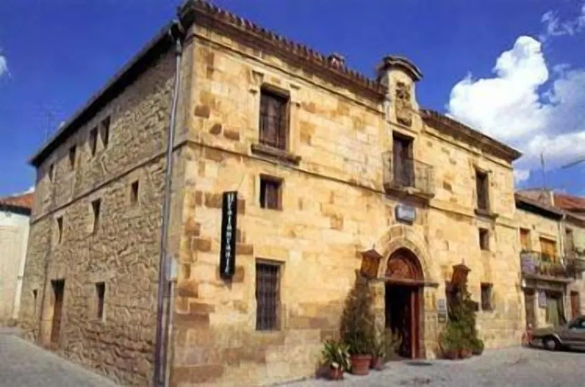 Hotel Tres Coronas de Silos - Image 1