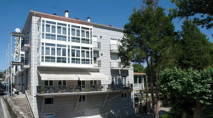 Hotel Ansuiña - Image 1