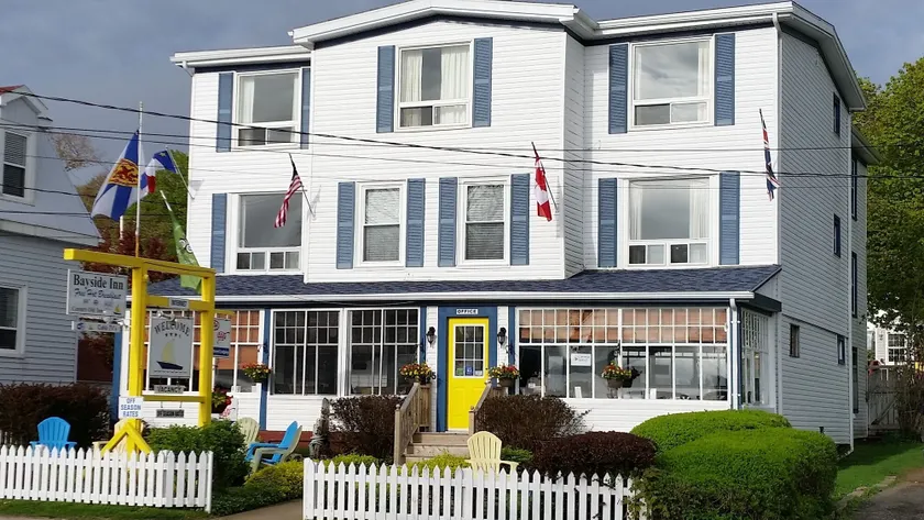 Bayside Inn - Image 1