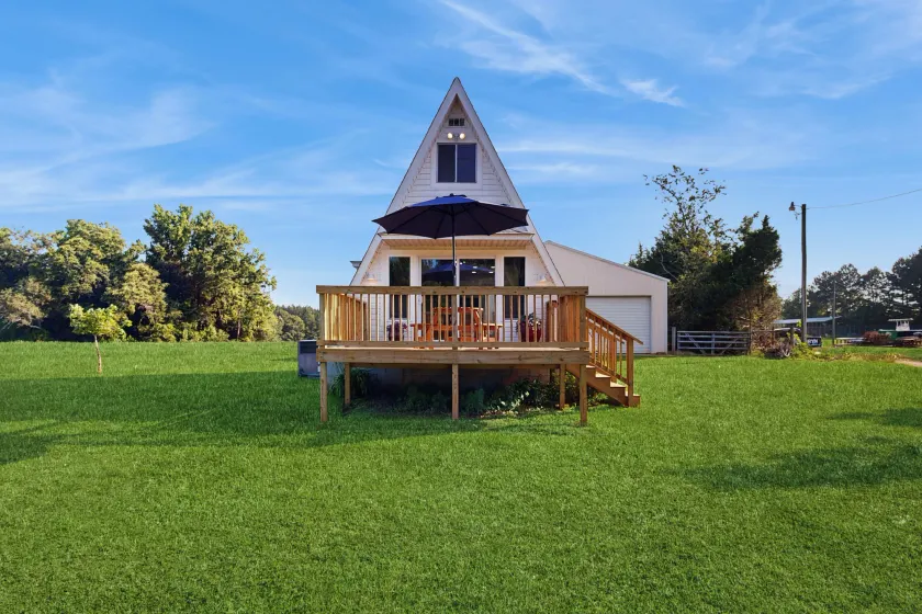 Dog-friendly A-frame Cabin w/ Deck - Image 1