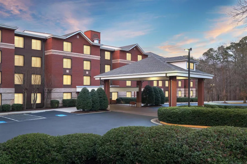 Homewood Suites by Hilton Williamsburg - Image 1
