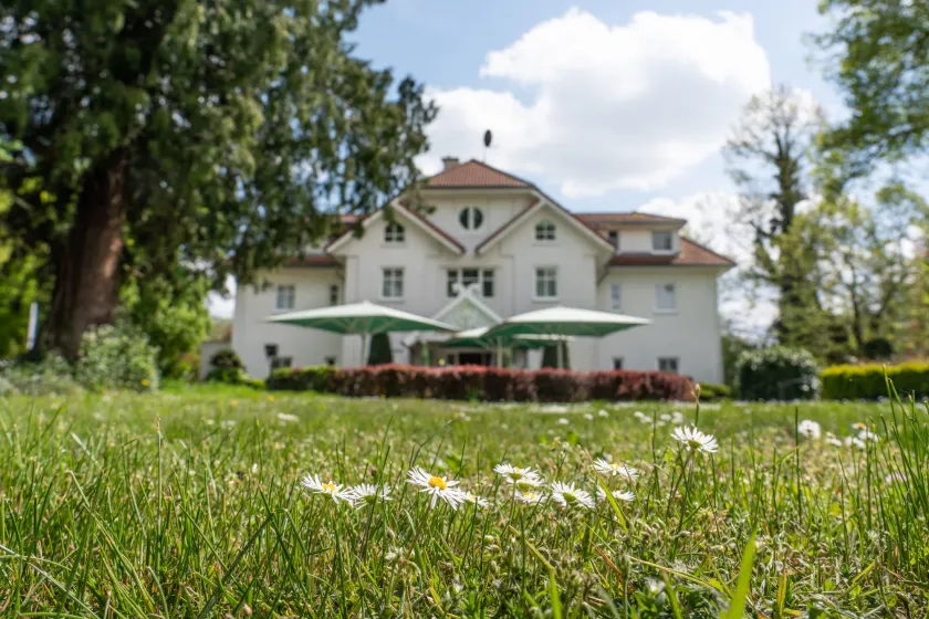 Parkhotel Neustadt Garni - Image 1