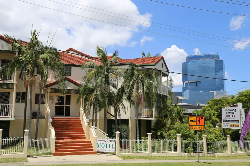 Toowong Central Motel Apartments - Image 1
