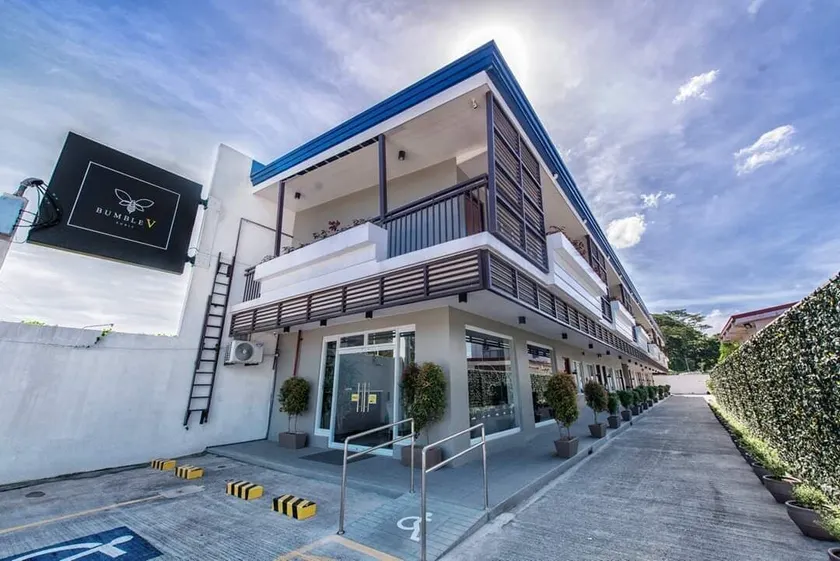 Bumble V Subic Hotel - Image 1