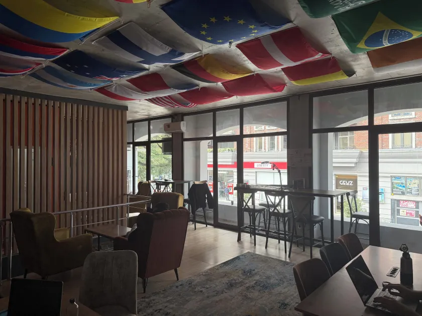  Karvi Hostel & Suites - Image 1