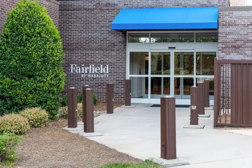 Fairfield Inn & Suites by Marriott Charlotte Airport - Image 1