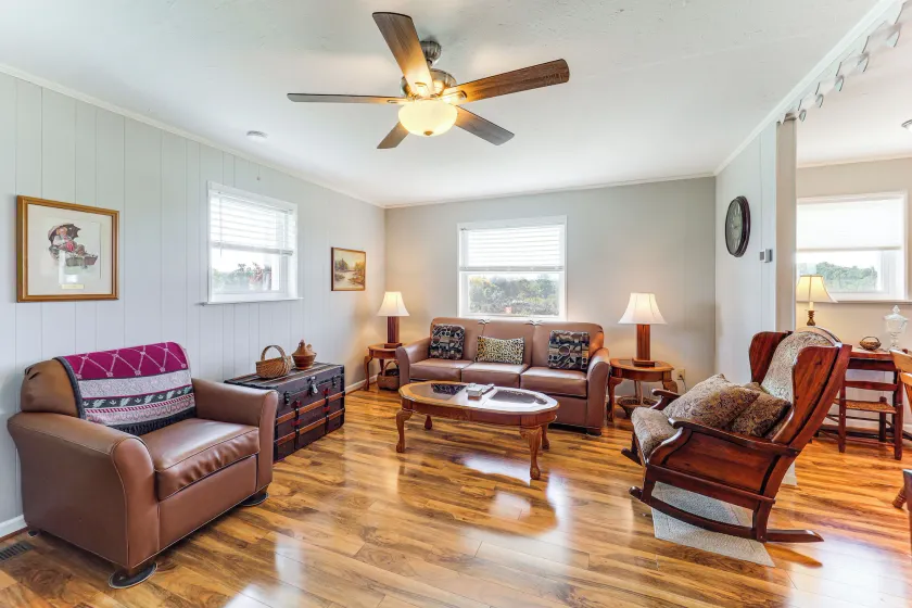 Unplug & Unwind! Piney Creek Home Near State Park - Image 1