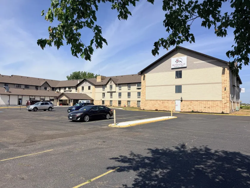 Roseville Budget Inn - Image 1