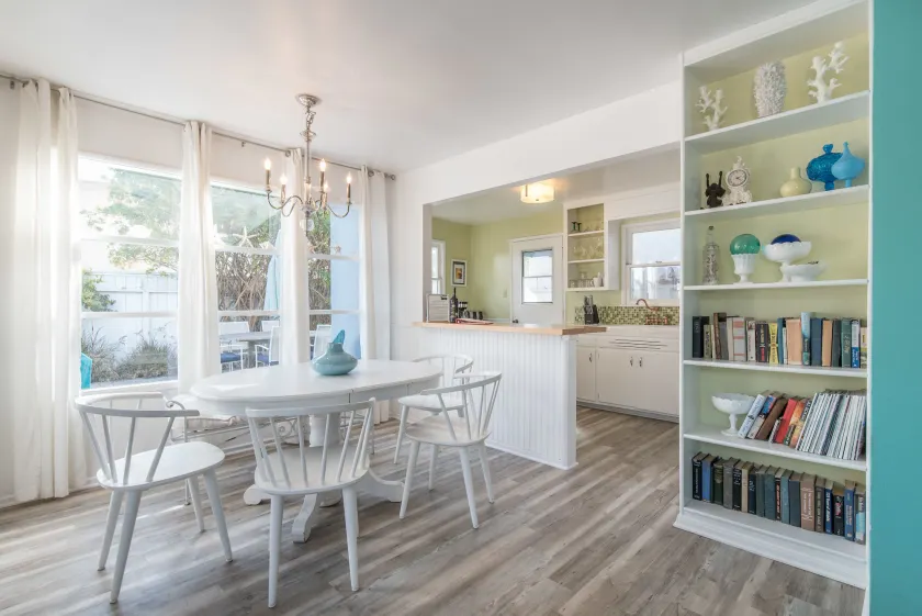 Ventura Beach Cottage - Image 1
