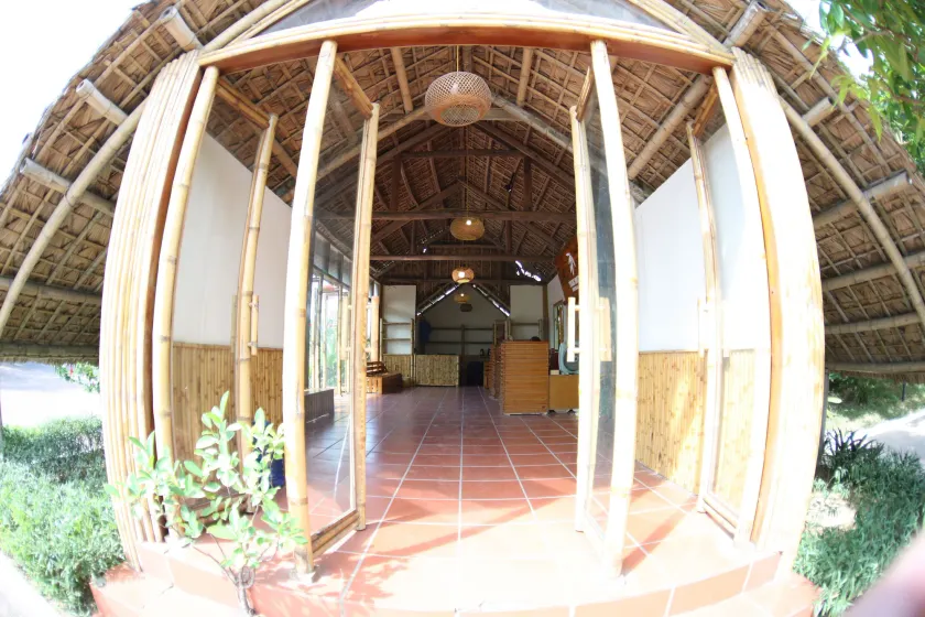 Tre Nguon Hotel & Resort - Image 1