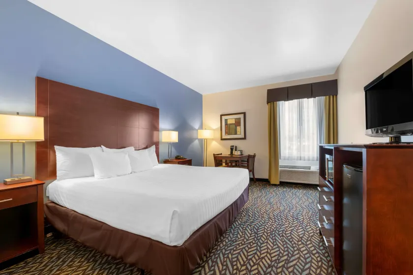 Best Western Plus Covered Bridge Inn - Image 1