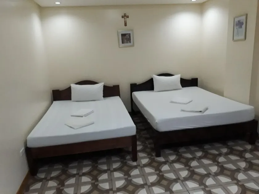 WMV Hotel & Restaurant - Image 1