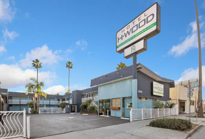 Hotel H-Wood - Image 1