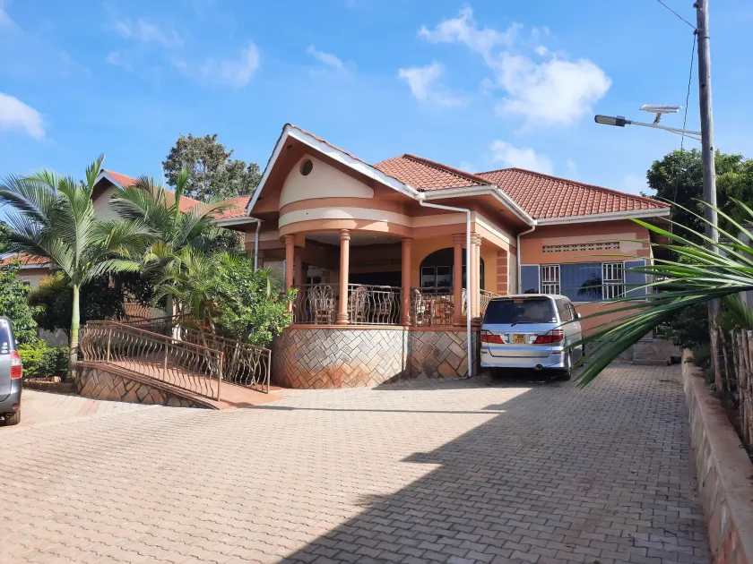 Airport Side Hotel Entebbe - Image 1
