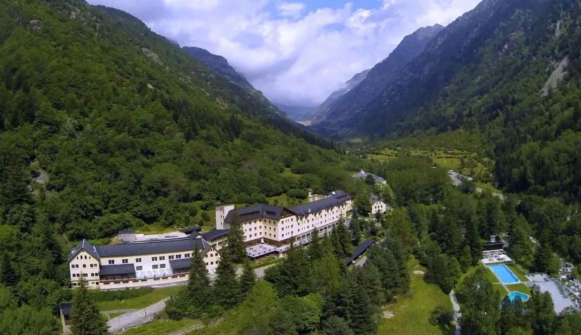 Hotel Manantial- Balneari Caldes de Boi - Image 1