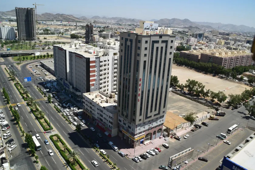 Royal Al Mashaer Hotel - Image 1