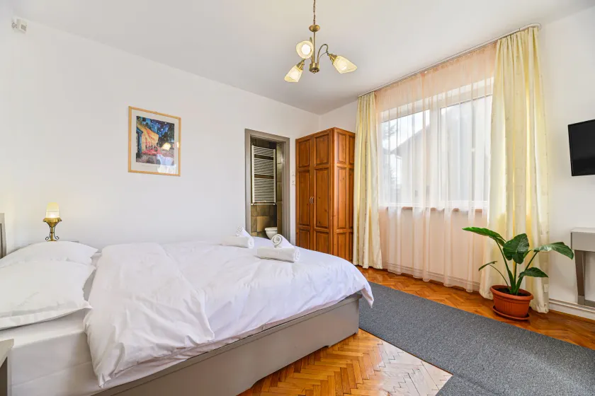 Pensiunea Casa Bono - Cazare Brasov - Image 1