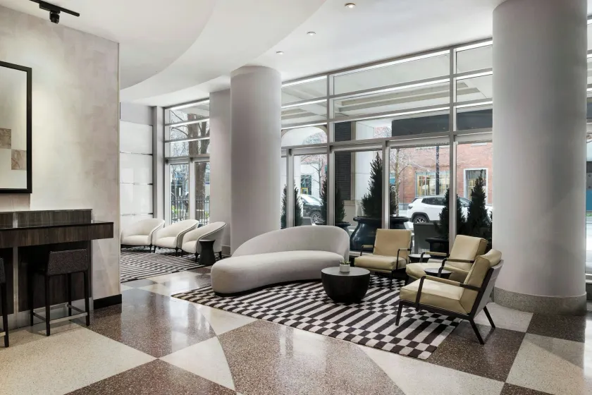 Fairfield Inn and Suites Chicago Downtown/ Magnificent Mile - Image 1